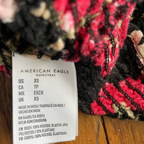 American Eagle XS Floral Red Pink Black Boho Crop Top Blouse - Picture 6 of 10
